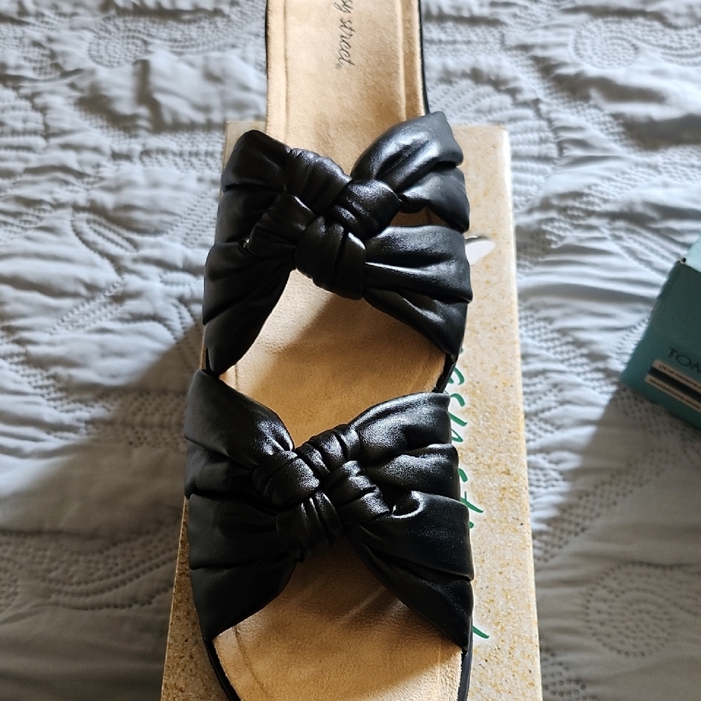 Easy Street Black Knotted Slide Sandals